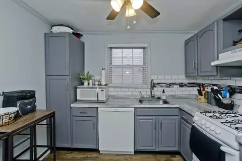 481 Cold Spring Ave #2B, West Springfield, MA 01089 photo 3