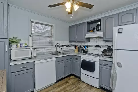 481 Cold Spring Ave #2B, West Springfield, MA 01089