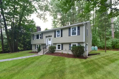 933 Flat Hill Rd, Lunenburg, MA 01462