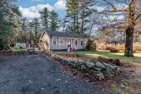 115 Precinct St, Lakeville, MA 02347