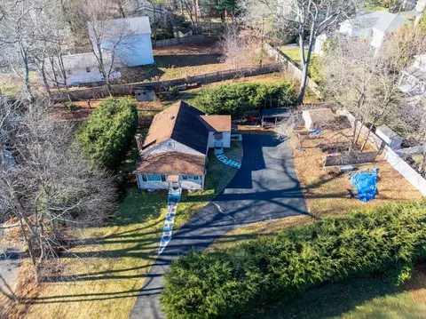 46 Upson Rd, Wellesley, MA 02482 photo 2