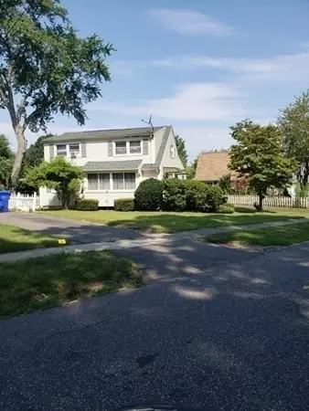 76 Canterbury Rd, Springfield, MA 01118