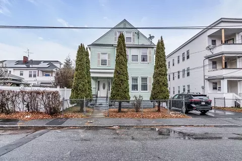 40 Montgomery St, Lawrence, MA 01841