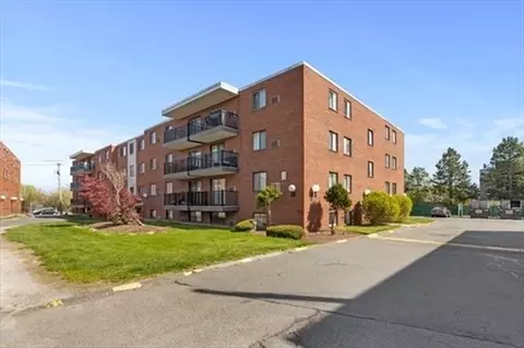 1100 Governors Dr #24, Winthrop, MA 02152