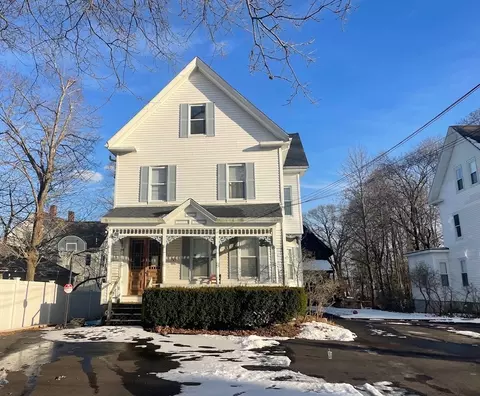 2729 Pearl St, Middleboro, MA 02346