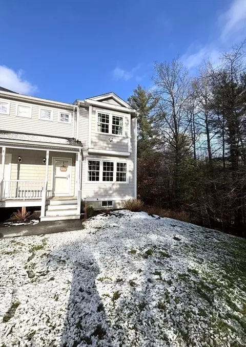 10 Great Cedar Dr #10, Hanson, MA 02341