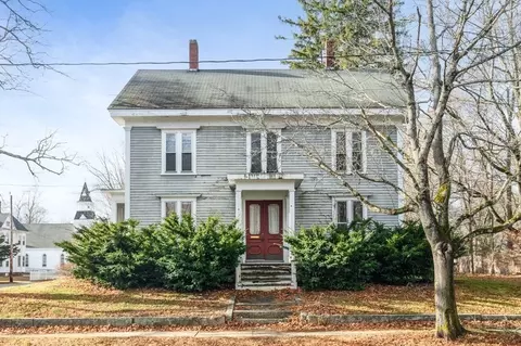 37 School St, Merrimac, MA 01860