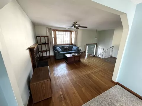Living - 32 Mohawk Path, Bellingham, MA 02019 photo 2 of 4