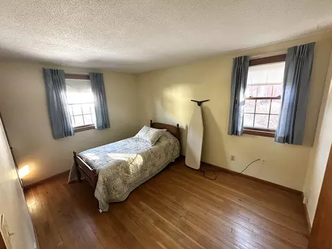 Bedroom - 32 Mohawk Path, Bellingham, MA 02019 photo 2 of 3