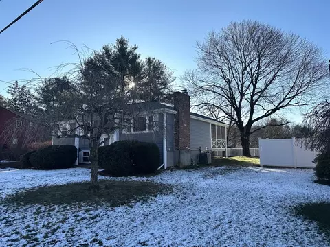 Exterior - 32 Mohawk Path, Bellingham, MA 02019 photo 3 of 7
