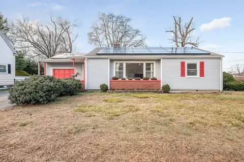 121 Kingsbury Ave, Haverhill, MA 01835