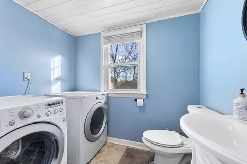 16 Pine St, West Springfield, MA 01089 photo 14