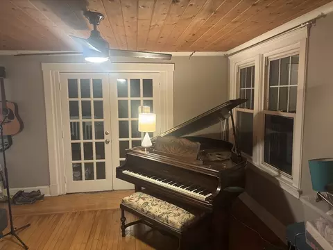 16 Pine St, West Springfield, MA 01089 photo 13