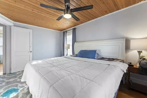 16 Pine St, West Springfield, MA 01089 photo 18