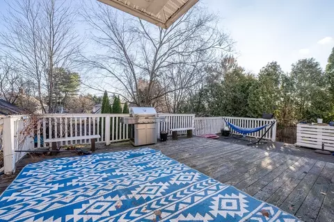 16 Pine St, West Springfield, MA 01089 photo 25