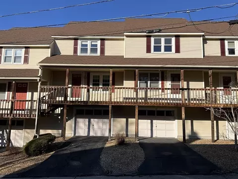 47 High St #47, Whitinsville, MA 01588
