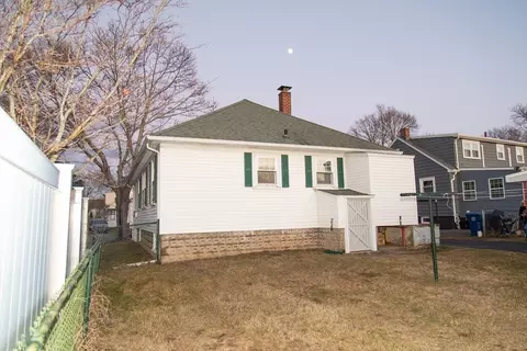 65 Lawrence St, Danvers, MA 01923 photo 5