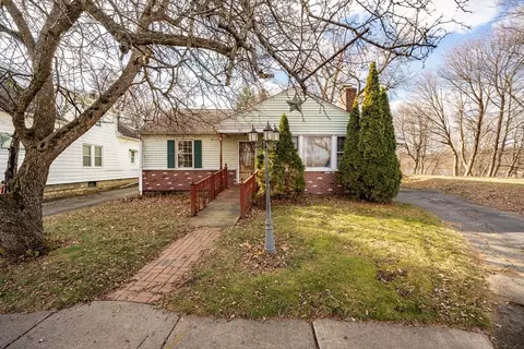95 Forest, Chicopee, MA 01013 photo 2