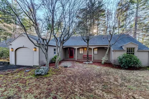 25 Silver St, Agawam, MA 01001