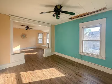 Living - 29-31 Rush St, Springfield, MA 01109 photo 5 of 5