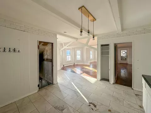 Entry Way - 29-31 Rush St, Springfield, MA 01109 photo 1 of 1