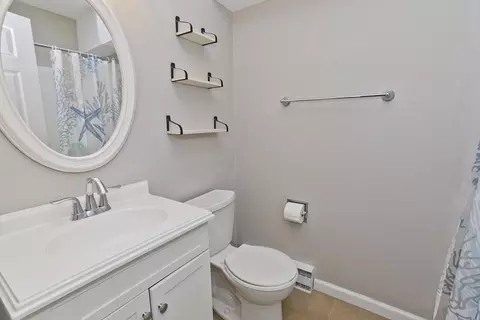 Bath - 39 Shad Row #39, Suffield, CT 06078 photo 5 of 5