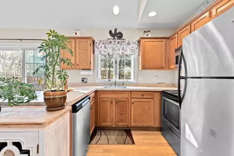 Kitchen - 66 Papermill Rd #66, Wareham, MA 02576 photo 2 of 3