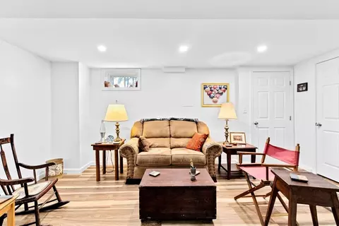 Living - 66 Papermill Rd #66, Wareham, MA 02576 photo 4 of 4
