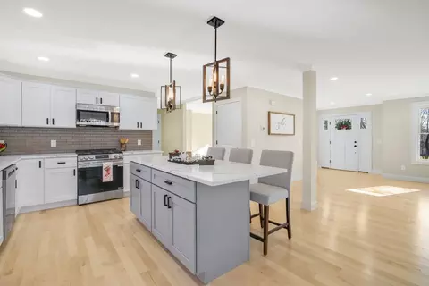 45 Tower, Ludlow, MA 01056 photo 9