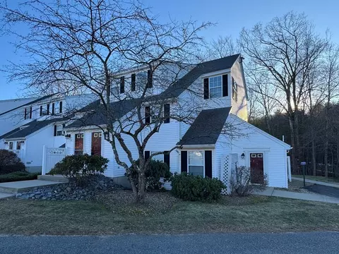155 Berrington Rd #155, Leominster, MA 01453