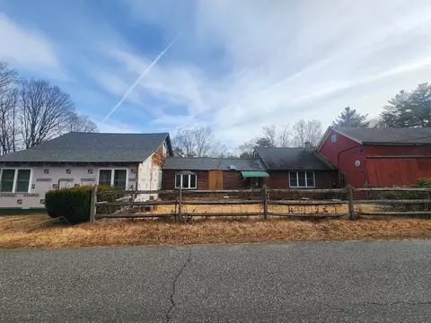 12 Bumstead Rd, Monson, MA 01057