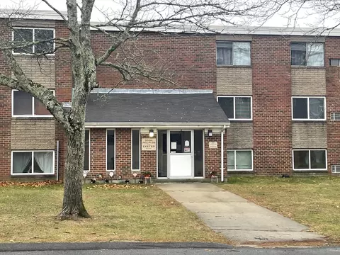 2094 Phillips Rd #33, New Bedford, MA 02745