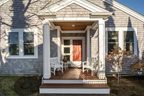 9 Endicott Gln #9, Plymouth, MA 02360