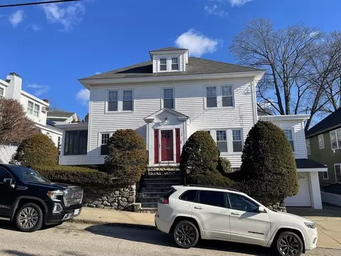 129 Trenton St, Lawrence, MA 01841