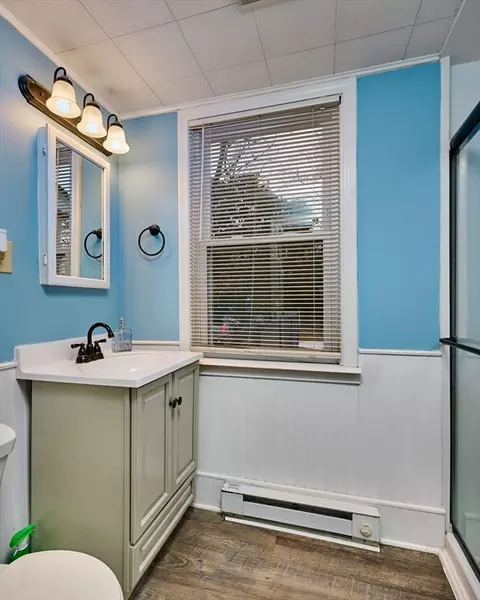 Bath - 14 Wiley Ave, Chicopee, MA 01020 photo 1 of 2