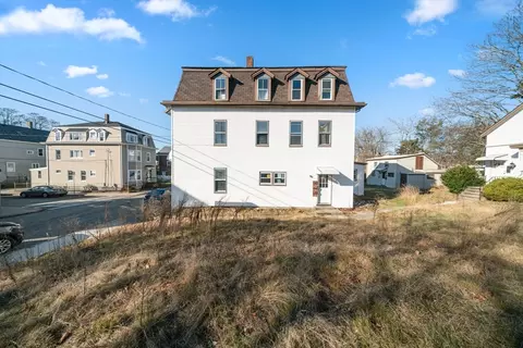482 Snell St, Fall River, MA 02721 photo 3