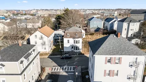 482 Snell St, Fall River, MA 02721 photo 5