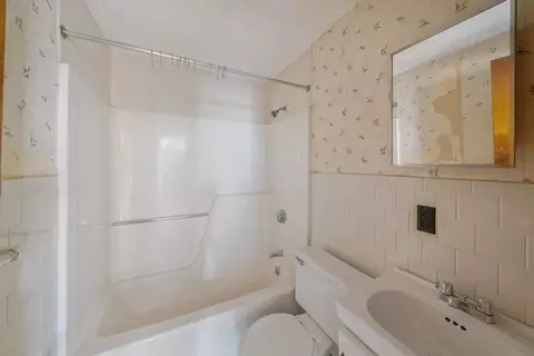 482 Snell St, Fall River, MA 02721 photo 15