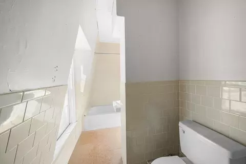 482 Snell St, Fall River, MA 02721 photo 42