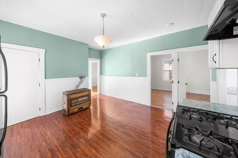 482 Snell St, Fall River, MA 02721 photo 24