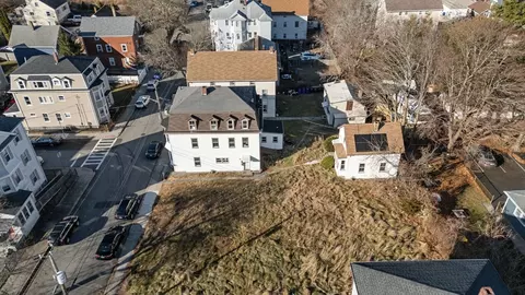 482 Snell St, Fall River, MA 02721 photo 8