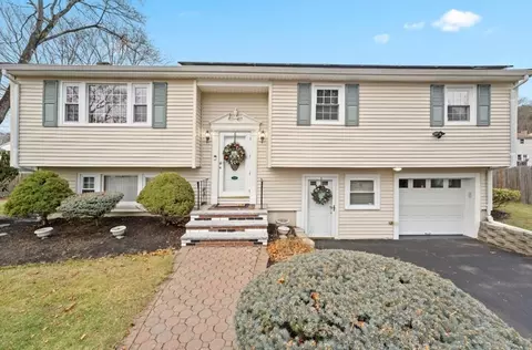 10 Westglow Rd, Brockton, MA 02301