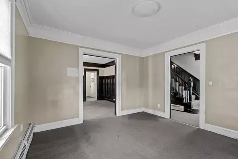 Living - 606 New Boston Rd, Fall River, MA 02720 photo 3 of 9