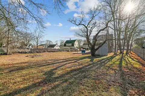 Exterior - 606 New Boston Rd, Fall River, MA 02720 photo 6 of 6