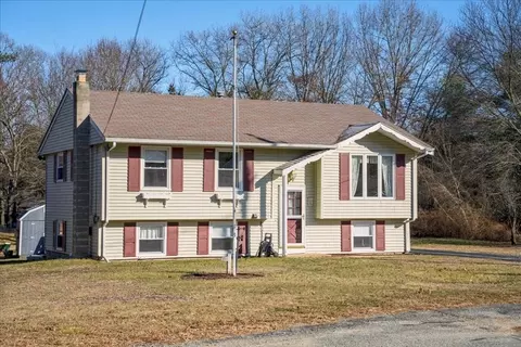 41 Laura Ln, Northbridge, MA 01588