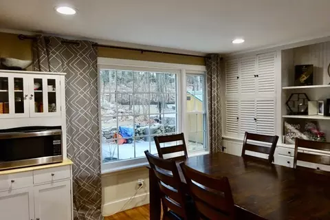 Dining - 45 Darnell Rd, Worcester, MA 01606 photo 1 of 1