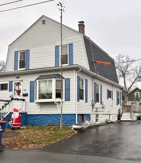 951 Chaffee St, New Bedford, MA 02745