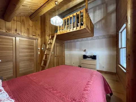 Bedroom - 409 Gale Rd, Warwick, MA 01378 photo 2 of 3