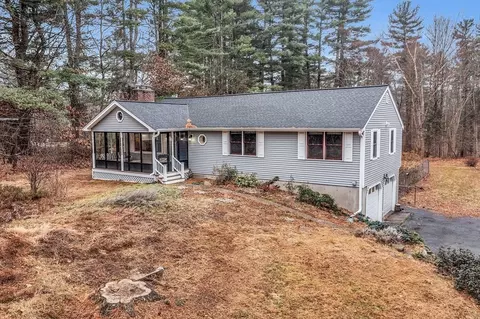 9 Courtland St, Holliston, MA 01746