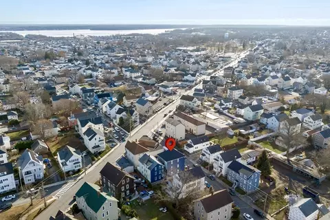504 Peckham St, Fall River, MA 02721 photo 2